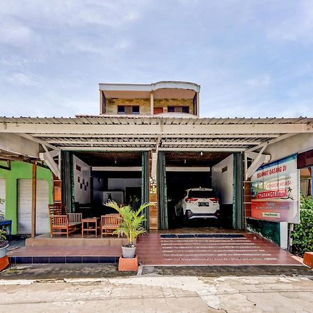 Oyo 90051 Guest House Парангтритис Экстерьер фото